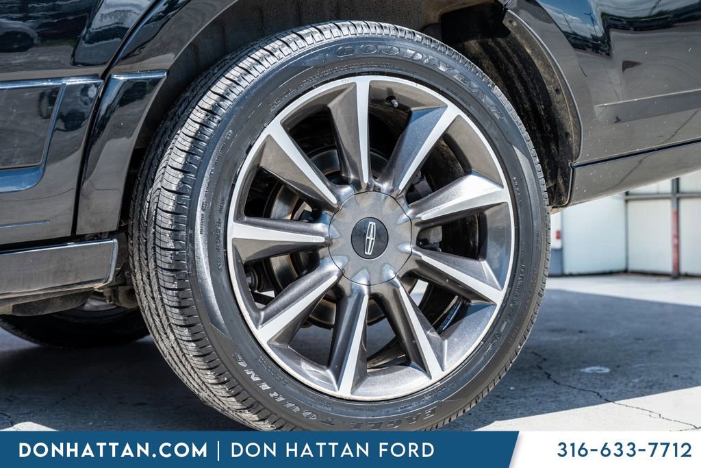 Used 2017 Lincoln Navigator Reserve RWD image 36