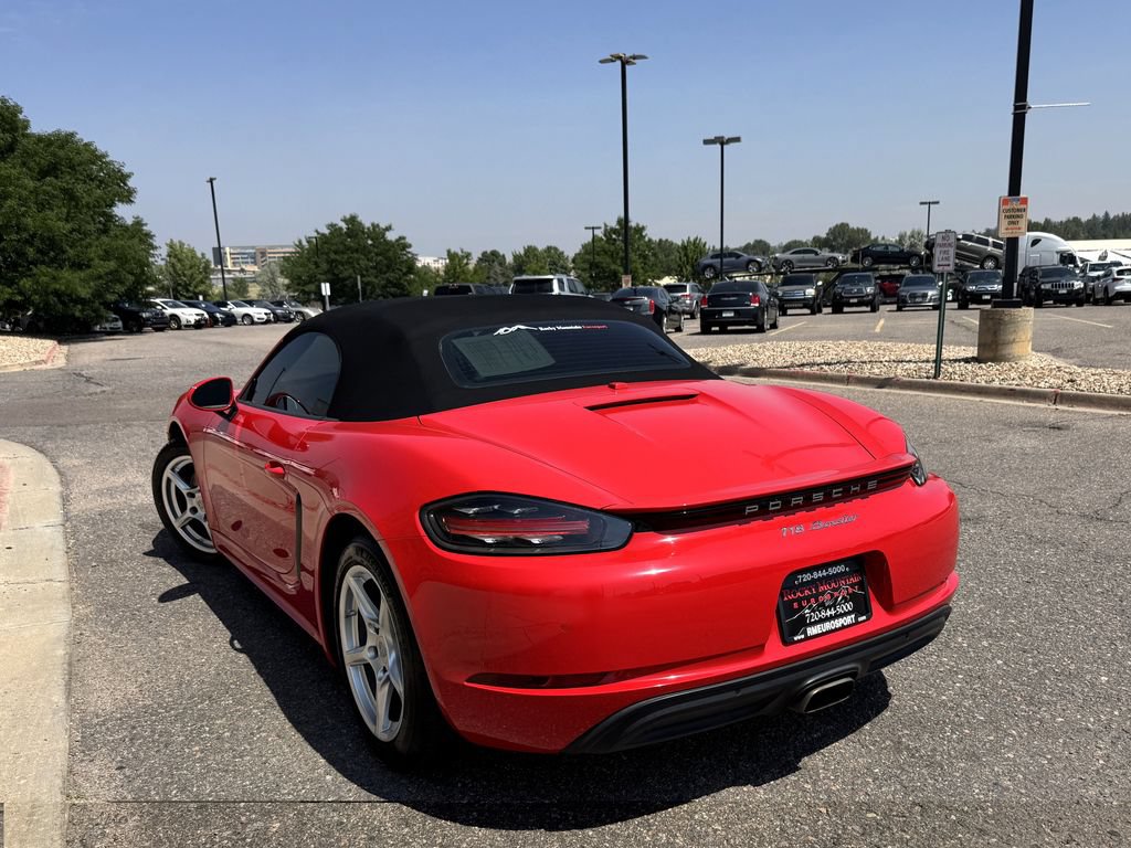 Used 2018 Porsche 718 Boxster RWD image 9