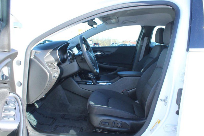 Certified 2025 Chevrolet Malibu LT image 9