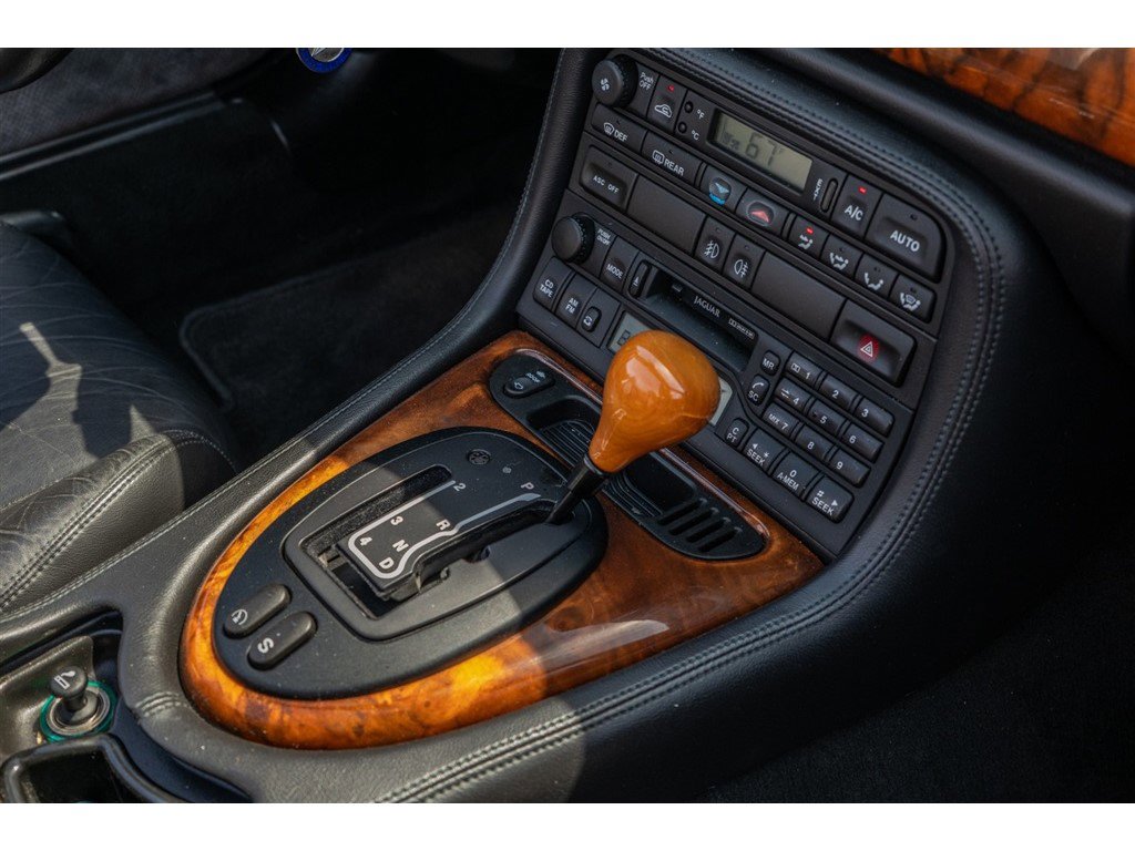 Used 1998 Jaguar XK8 Convertible image 15