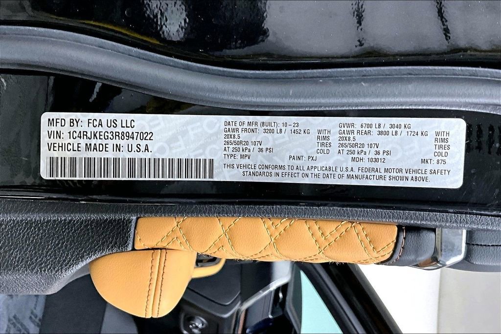 Used 2024 Jeep Grand Cherokee L Summit w/ Advanced Protech Group IV image 33