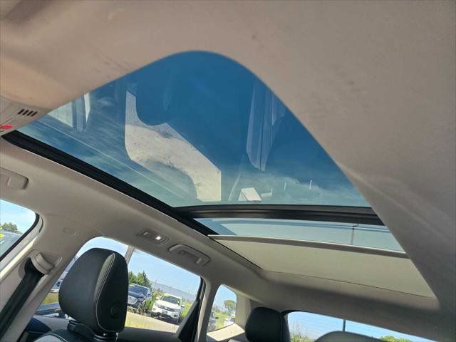 Used 2022 Volkswagen Taos SEL w/ Panoramic Sunroof Package image 26