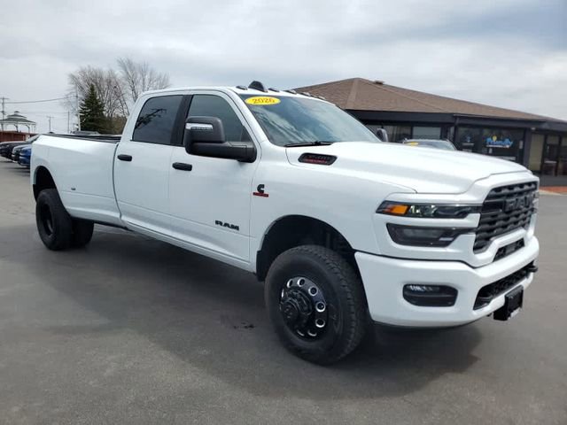 New 2026 RAM 3500 Big Horn AWD/4WD image 7