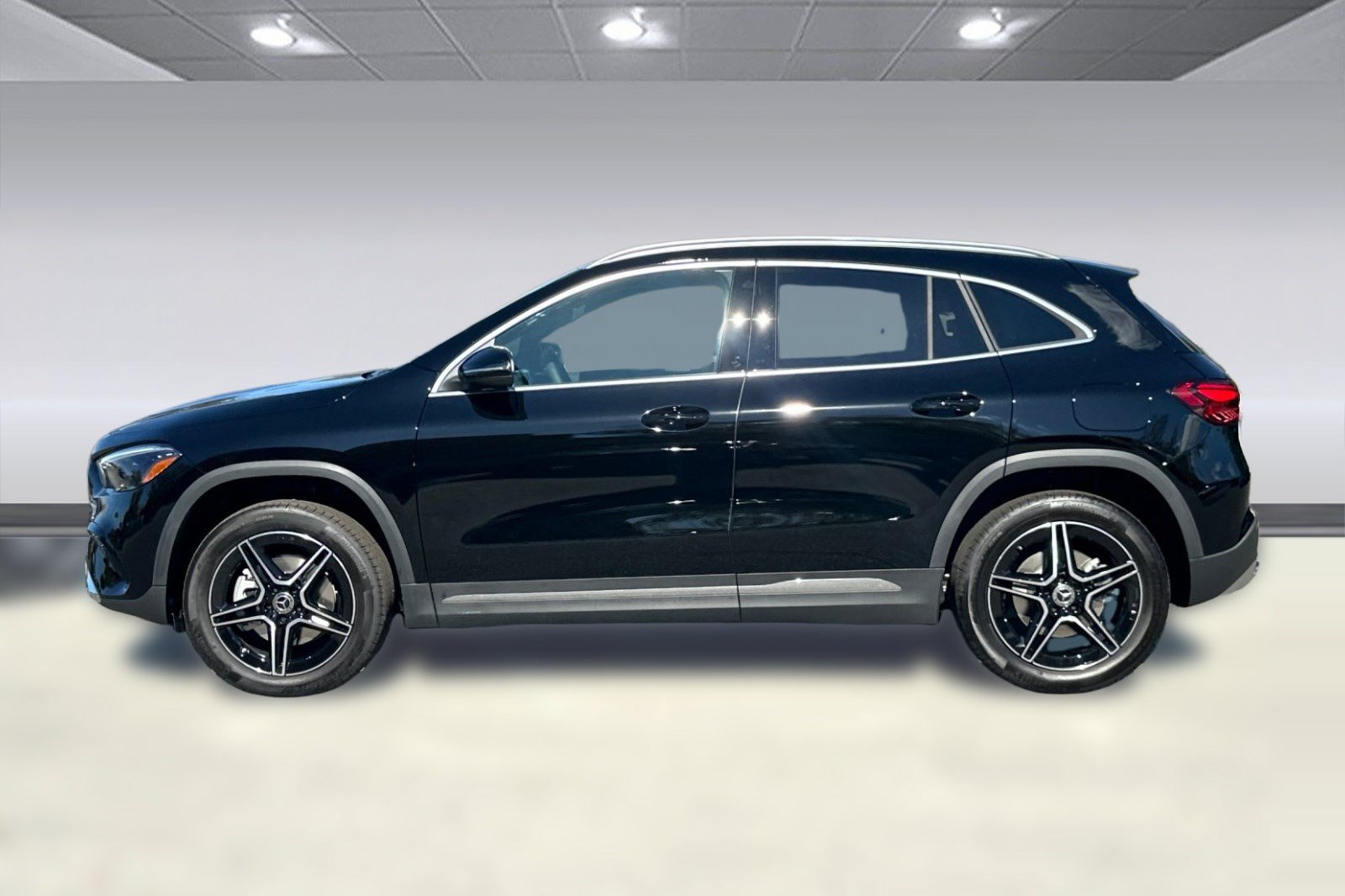 New 2026 Mercedes-Benz GLA 250 4MATIC image 2
