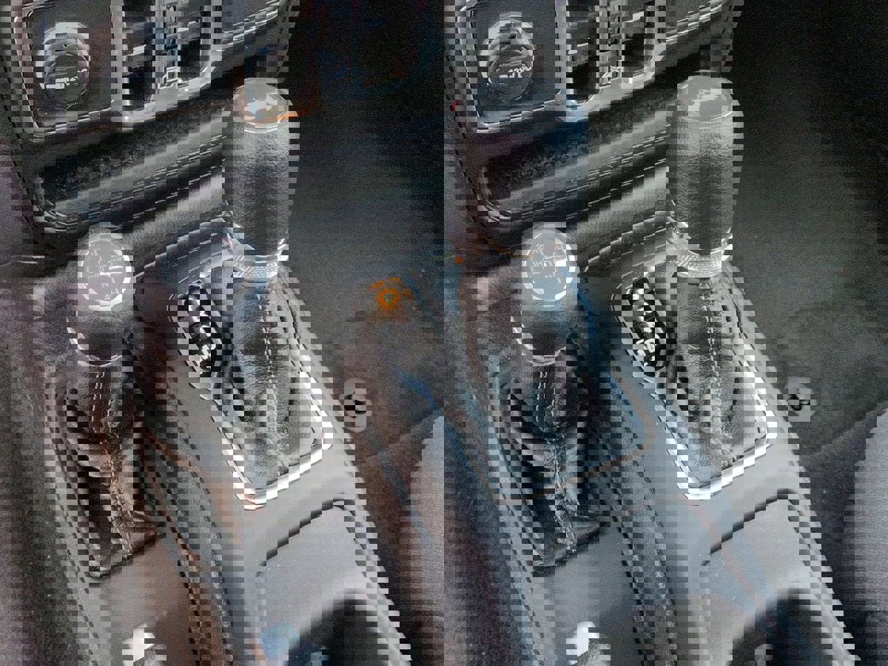 Used 2025 Jeep Wrangler Sahara image 15