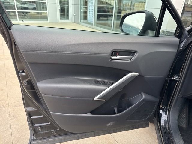 Used 2025 Toyota Corolla Cross XLE image 23