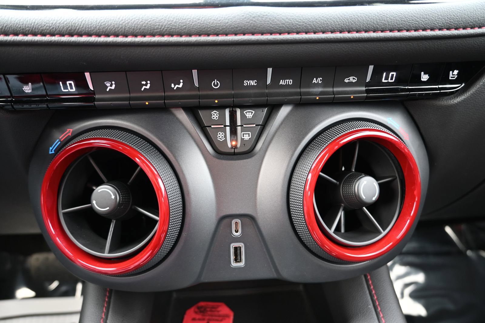 Used 2022 Chevrolet Blazer RS w/ Enhanced Convenience Package image 18