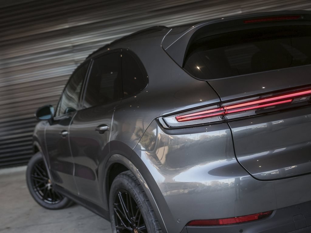 New 2026 Porsche Cayenne AWD/4WD image 14