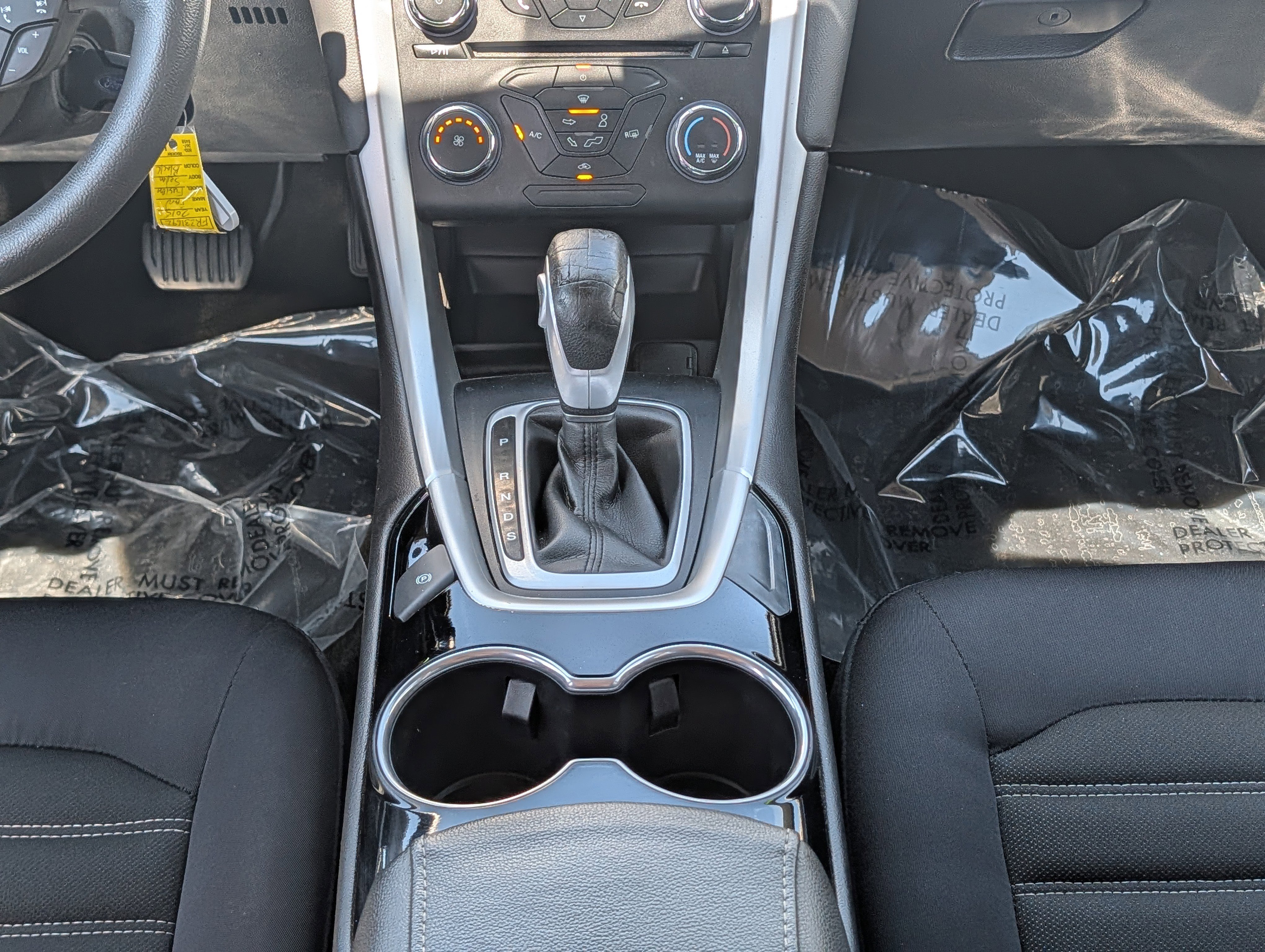 Used 2015 Ford Fusion SE FWD image 18