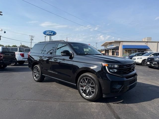Used 2025 Ford Expedition Platinum w/ Stealth Performance Package AWD/4WD image 1