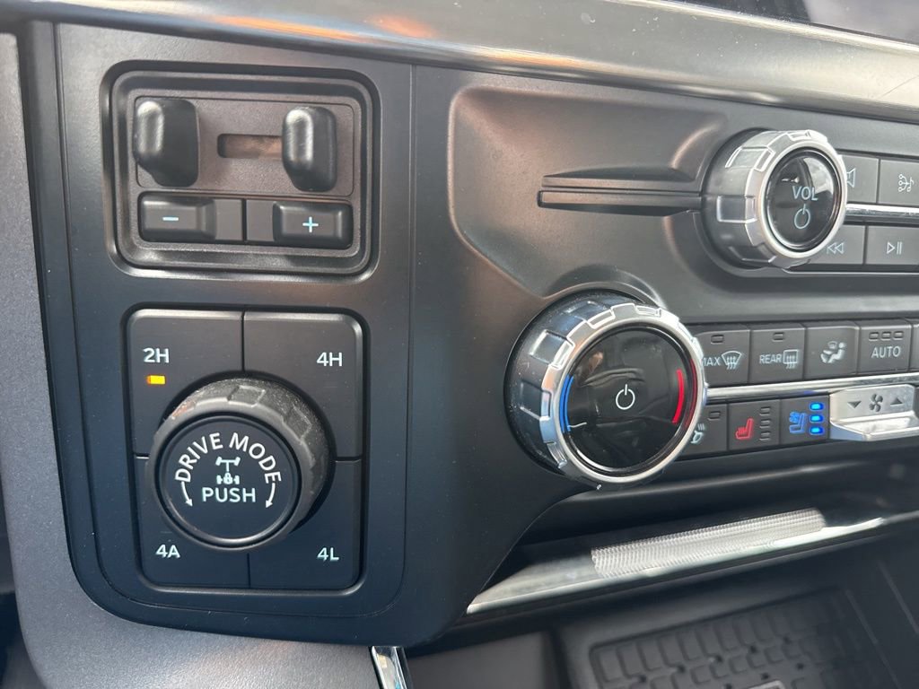 Used 2023 Ford F150 Lariat w/ Equipment Group 502A High image 32