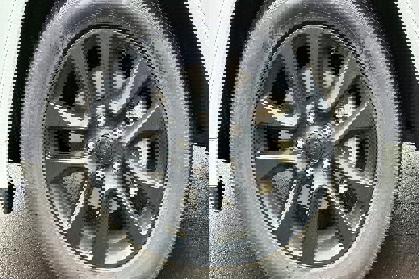 Used 2019 Jeep Grand Cherokee Altitude image 26