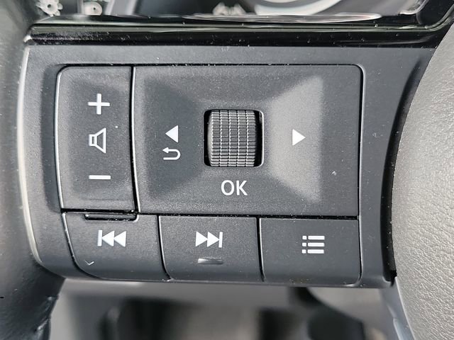 Used 2023 Nissan Rogue SV w/ SV Premium B Package FWD image 8