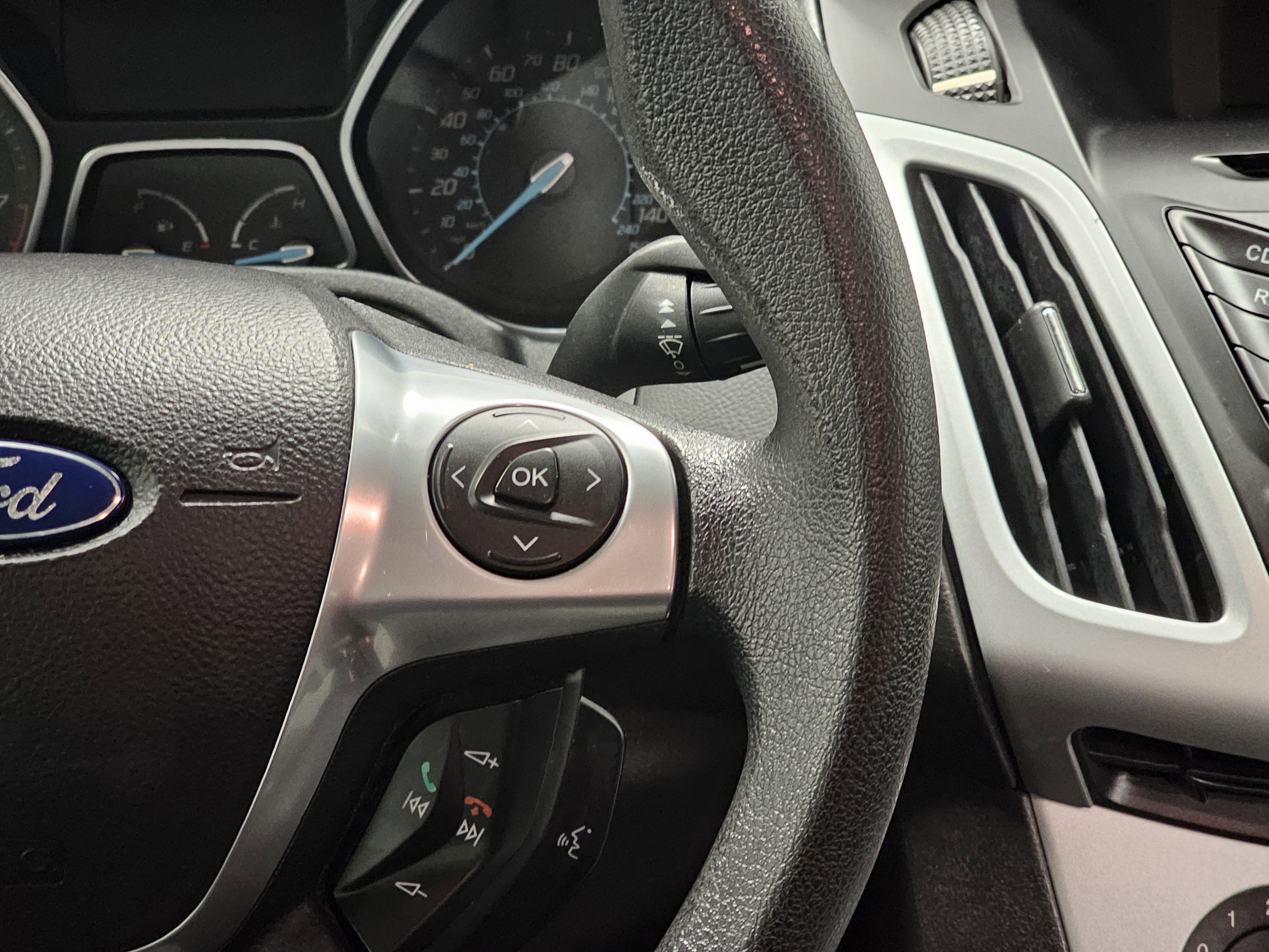 Used 2012 Ford Focus SE image 17