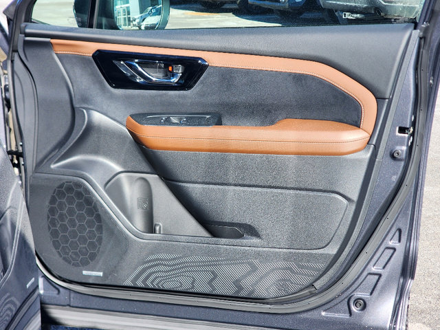 Used 2025 Subaru Forester Touring image 28