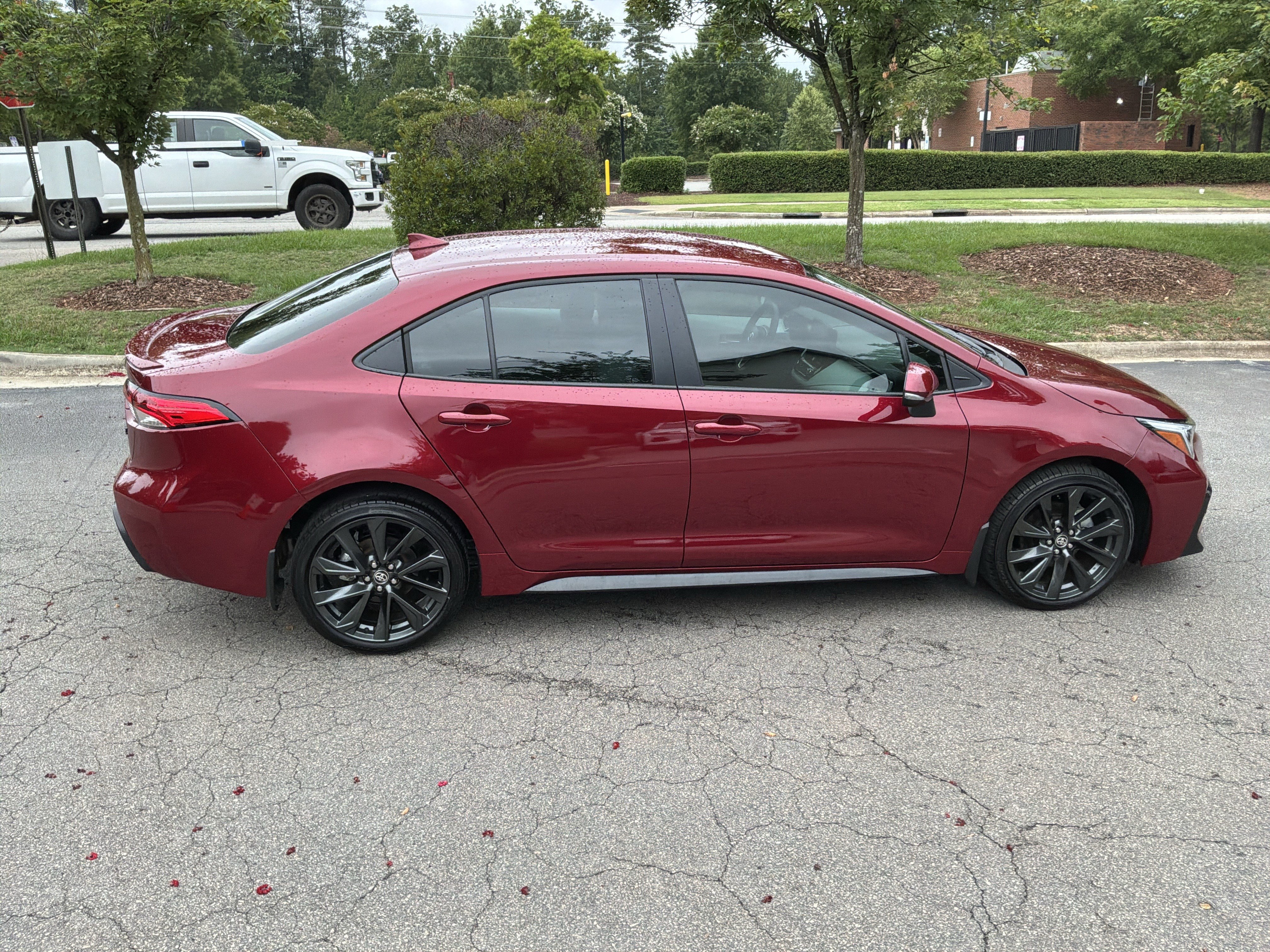 Used 2026 Toyota Corolla SE FWD image 11