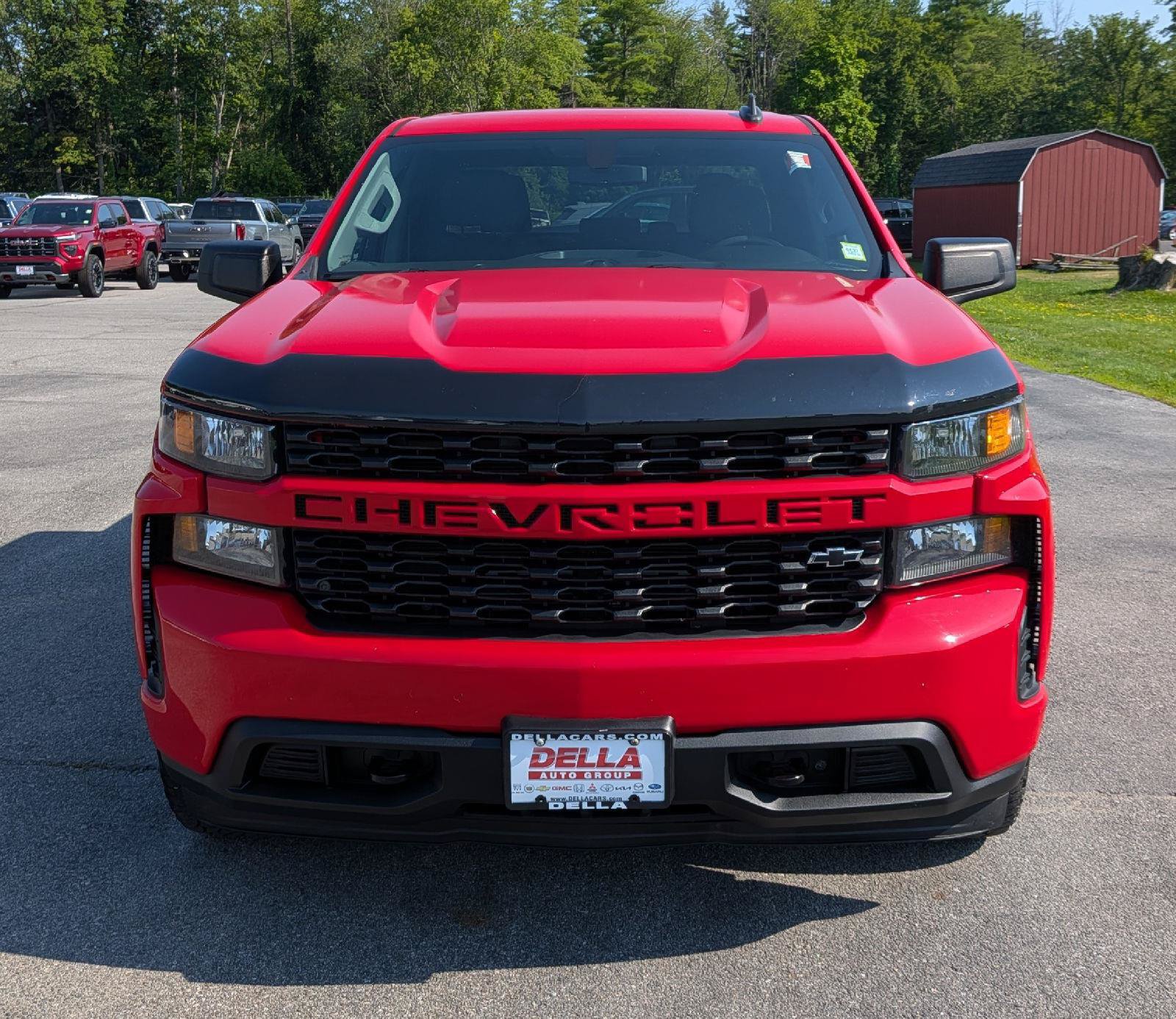 Used 2020 Chevrolet Silverado 1500 Custom w/ Custom Value Package AWD/4WD image 2