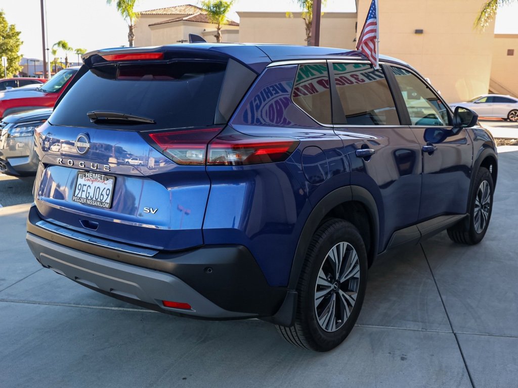 Used 2023 Nissan Rogue SV image 4