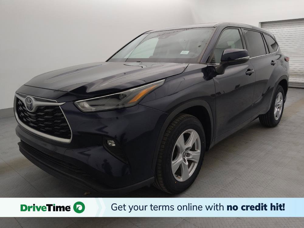 Used 2022 Toyota Highlander LE FWD image 1