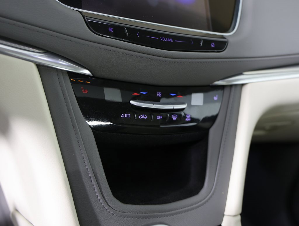 Used 2017 Cadillac XT5 Luxury image 15