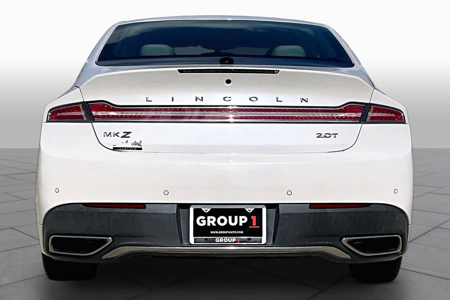 Used 2017 Lincoln MKZ Reserve FWD image 5
