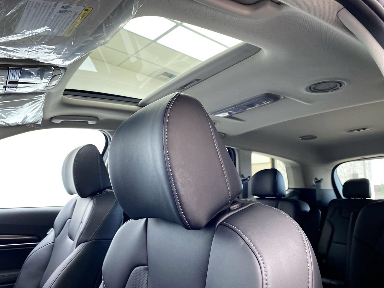 Certified 2025 Kia Telluride S FWD image 19