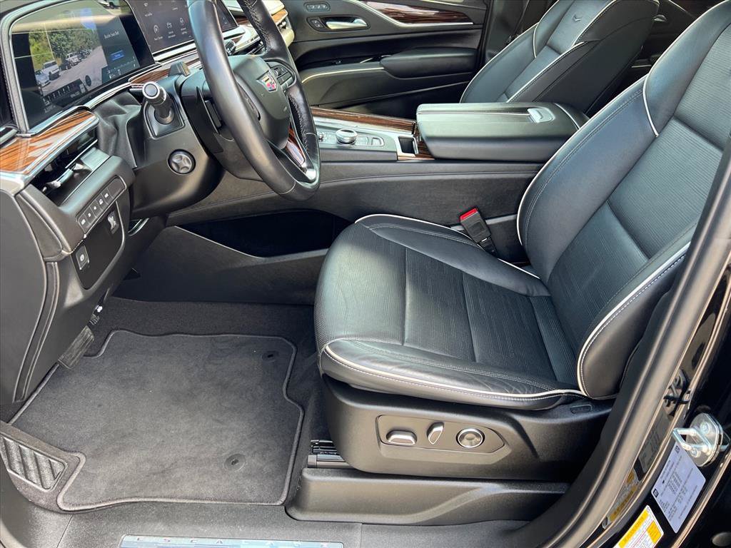Used 2023 Cadillac Escalade ESV Premium Luxury AWD/4WD image 11