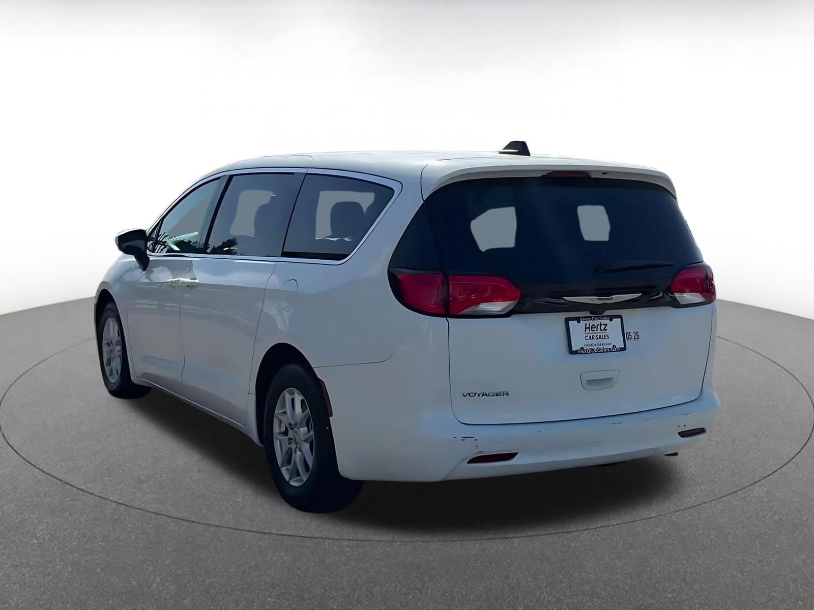 Used 2023 Chrysler Voyager LX FWD image 10