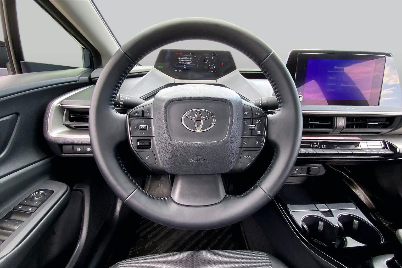 Used 2025 Toyota Prius LE FWD image 6