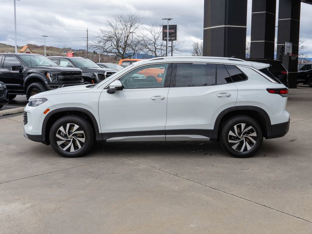 Used 2025 Volkswagen Tiguan S image 4