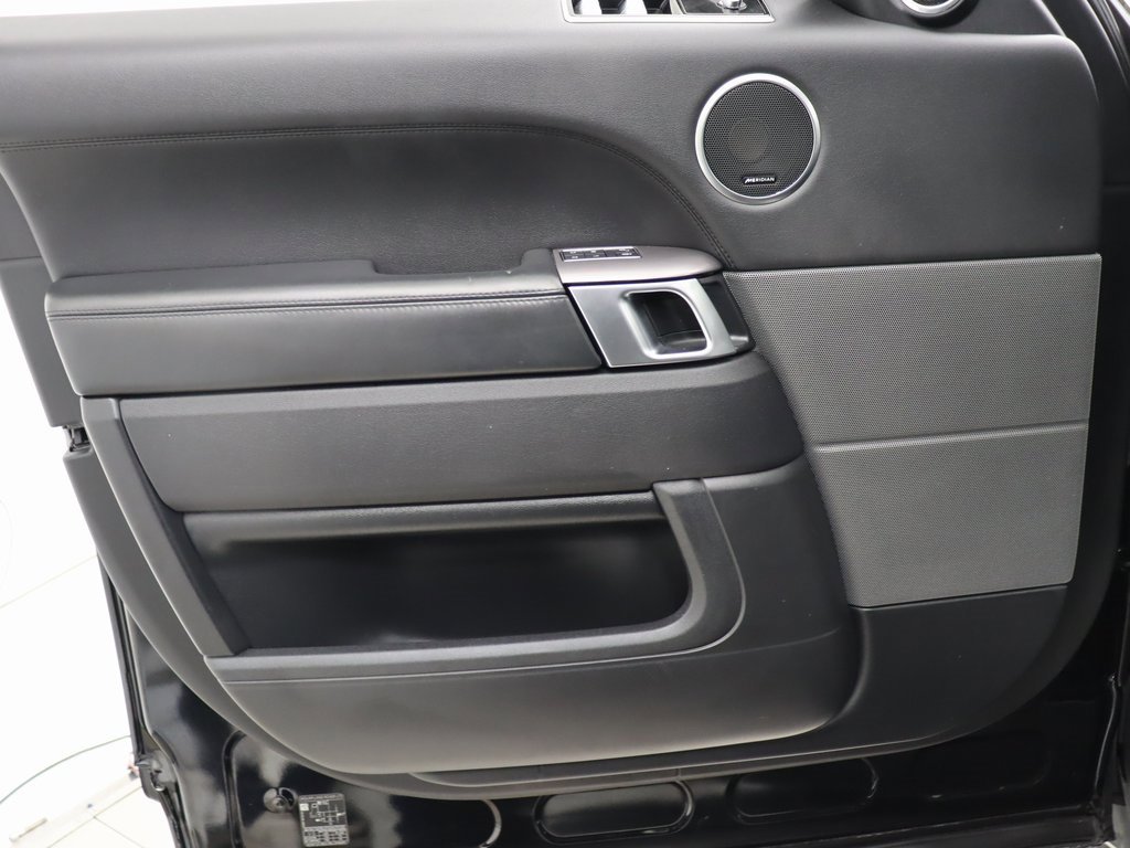 Used 2019 Land Rover Range Rover Sport HSE image 39