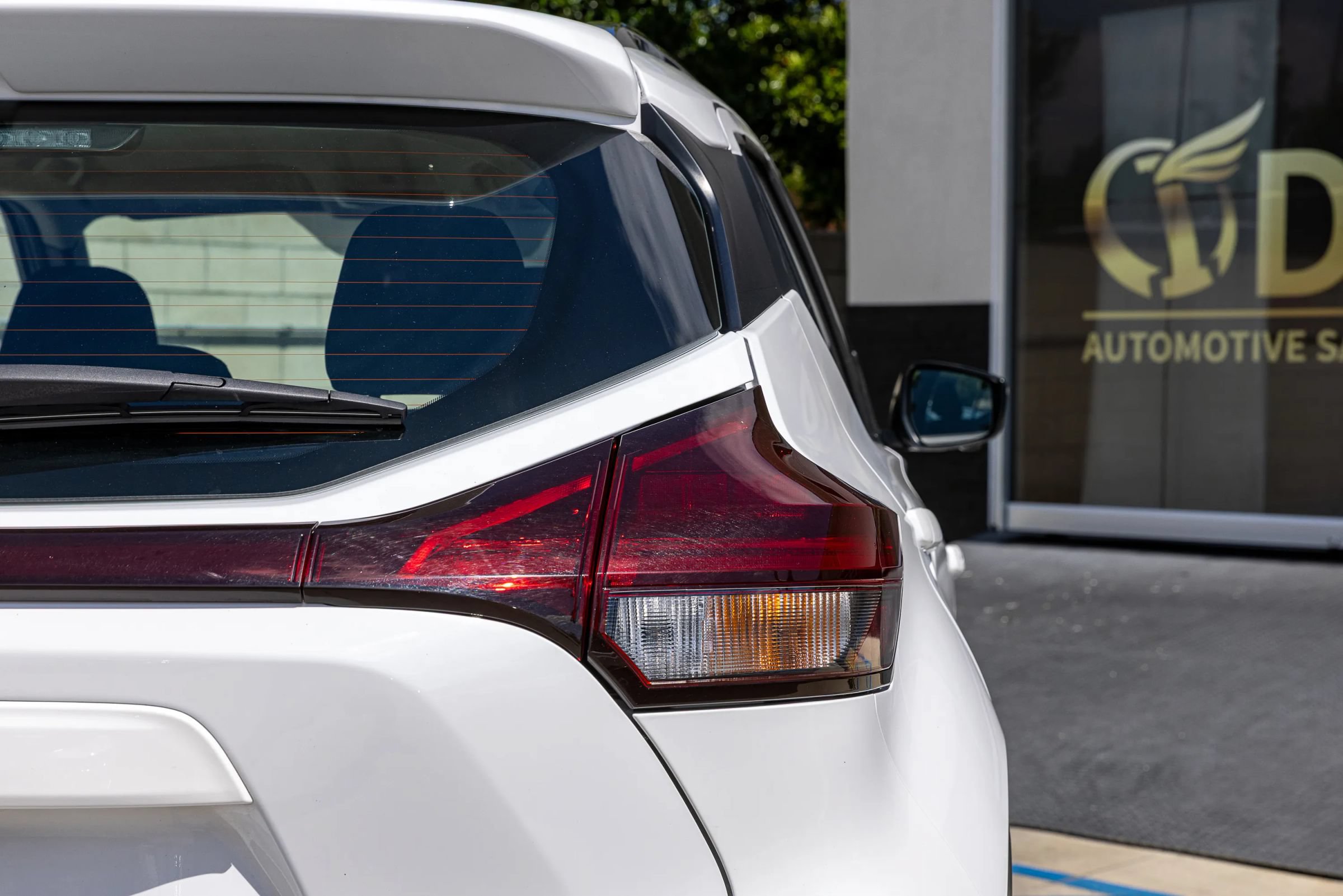 Used 2024 Nissan Kicks SR FWD image 11