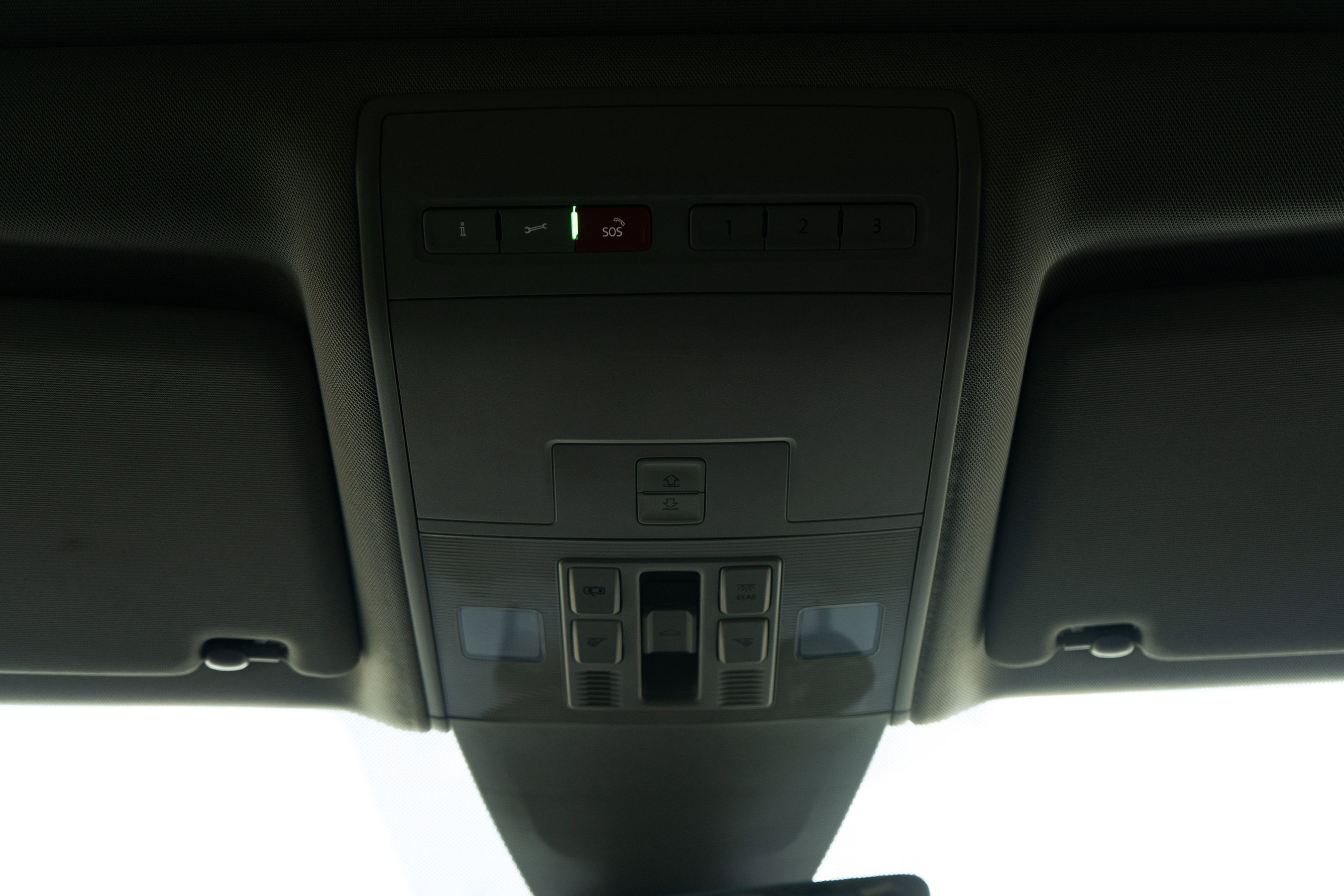 Used 2020 Volkswagen Atlas SE image 33