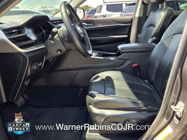 Used 2022 Jeep Grand Cherokee Limited w/ Luxury Tech Group II RWD image 5