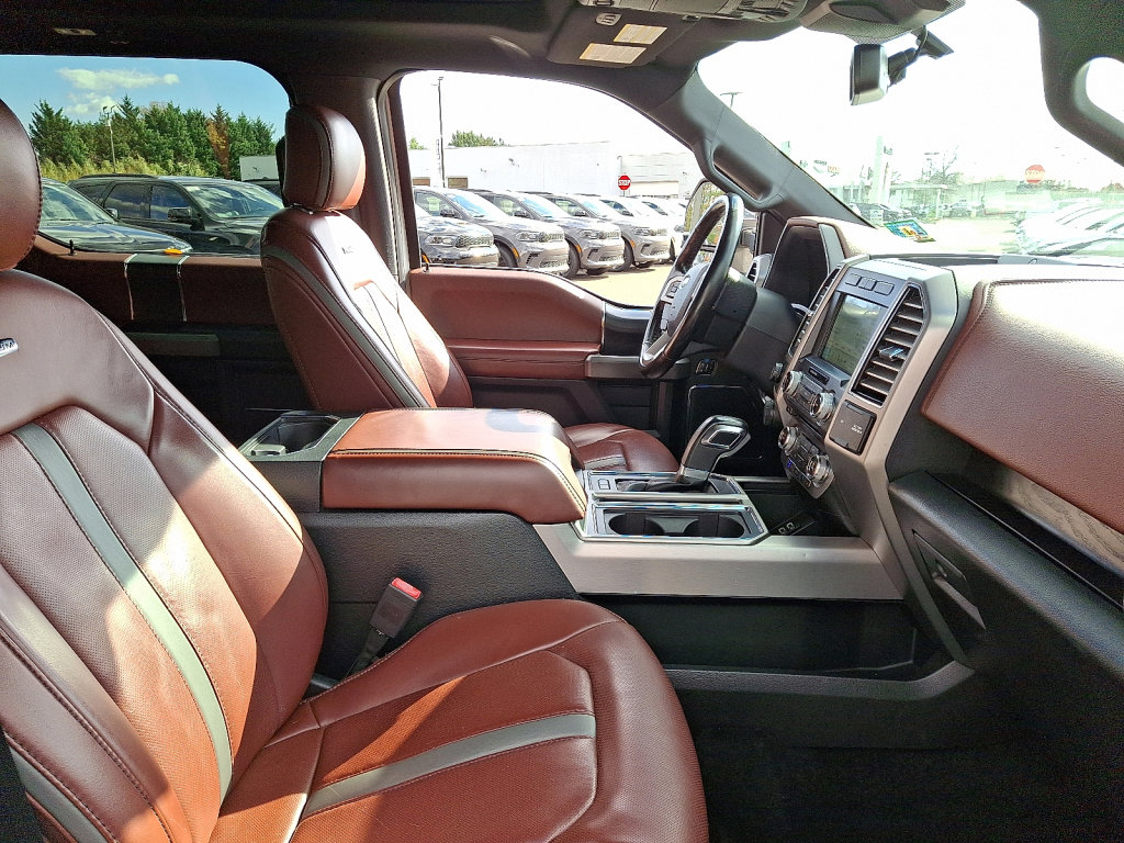 Used 2018 Ford F150 Platinum w/ Equipment Group 701A Luxury image 12