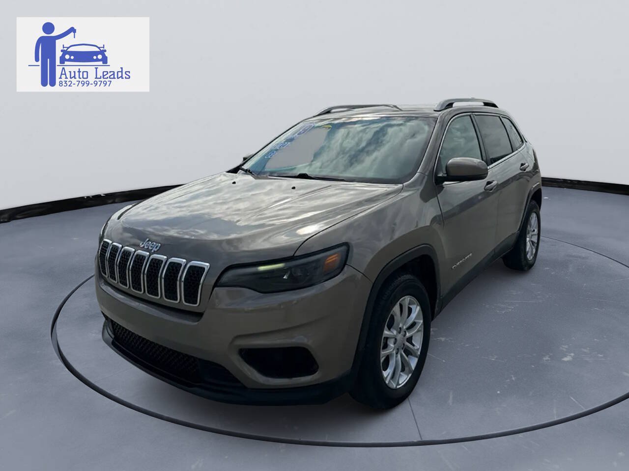 Used 2019 Jeep Cherokee Latitude w/ Popular Appearance Group FWD image 3