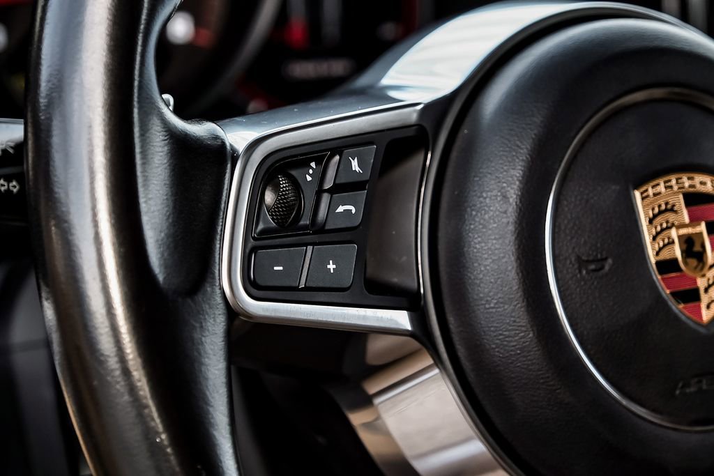 Used 2018 Porsche Panamera 4 image 16