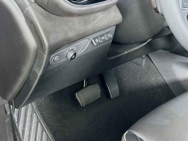 Used 2023 Buick Envision Avenir image 10