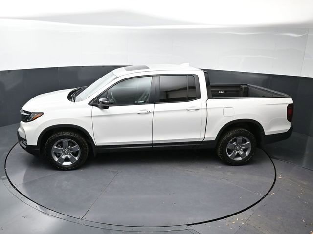 Certified 2025 Honda Ridgeline TrailSport image 32