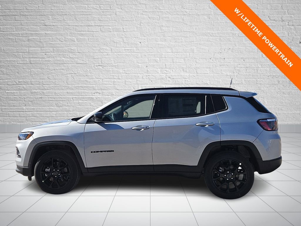 New 2026 Jeep Compass Latitude image 2