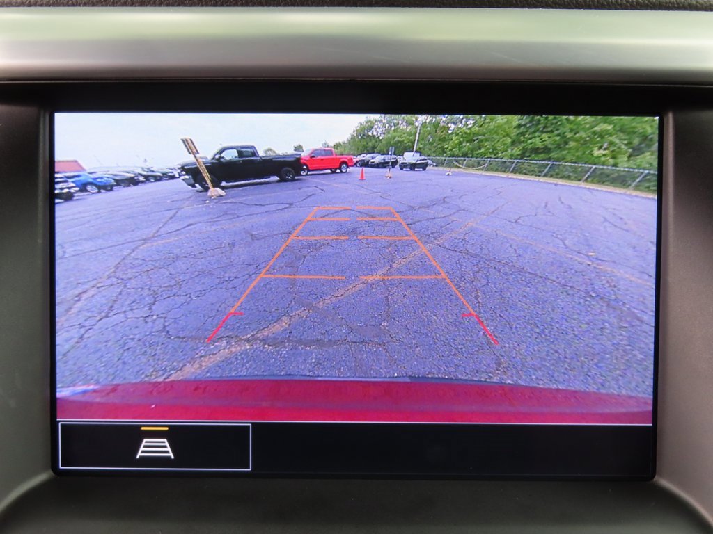 Used 2023 GMC Acadia SLE w/ Driver Convenience Package image 6