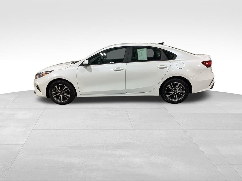 Used 2023 Kia Forte LXS image 5
