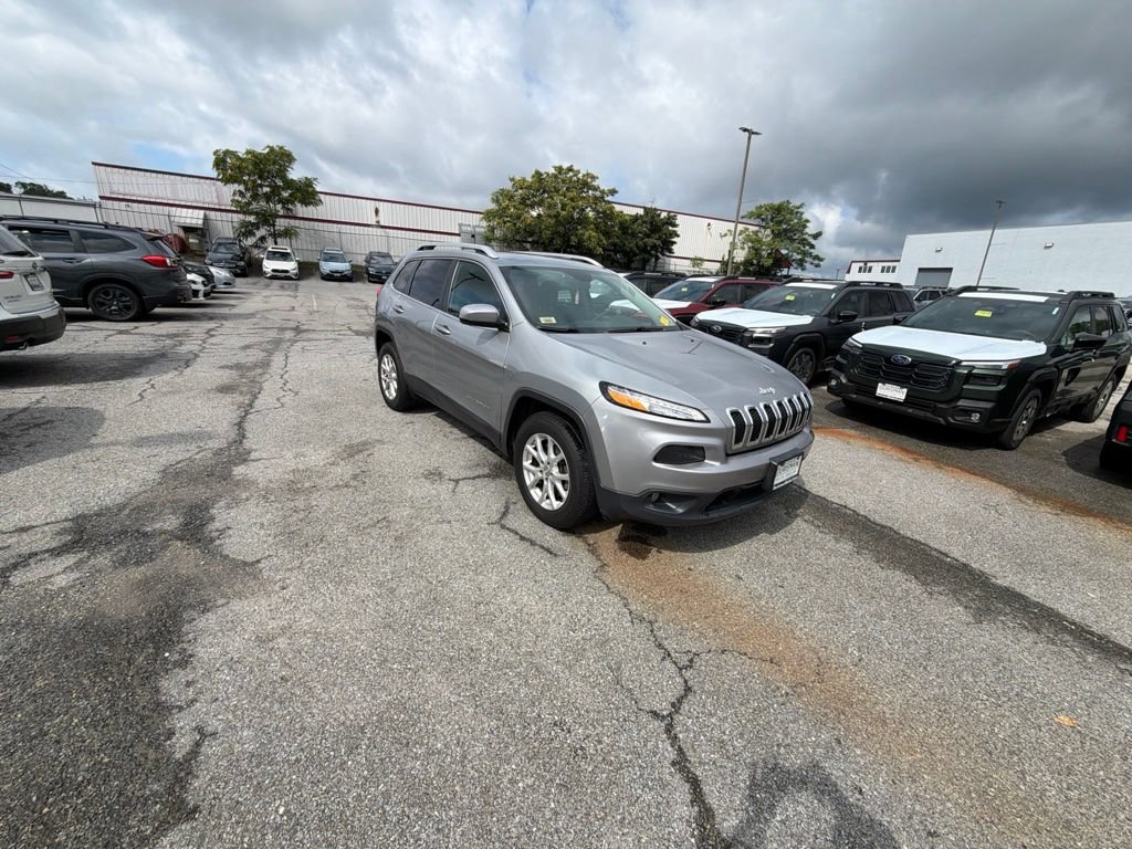 Used 2017 Jeep Cherokee Latitude w/ Cold Weather Group AWD/4WD 360° Tour