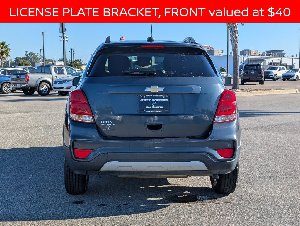 Used 2021 Chevrolet Trax LT w/ Driver Confidence Package FWD image 4