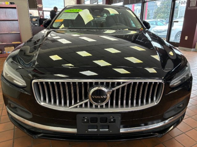 Used 2023 Volvo S90 B6 Plus image 5