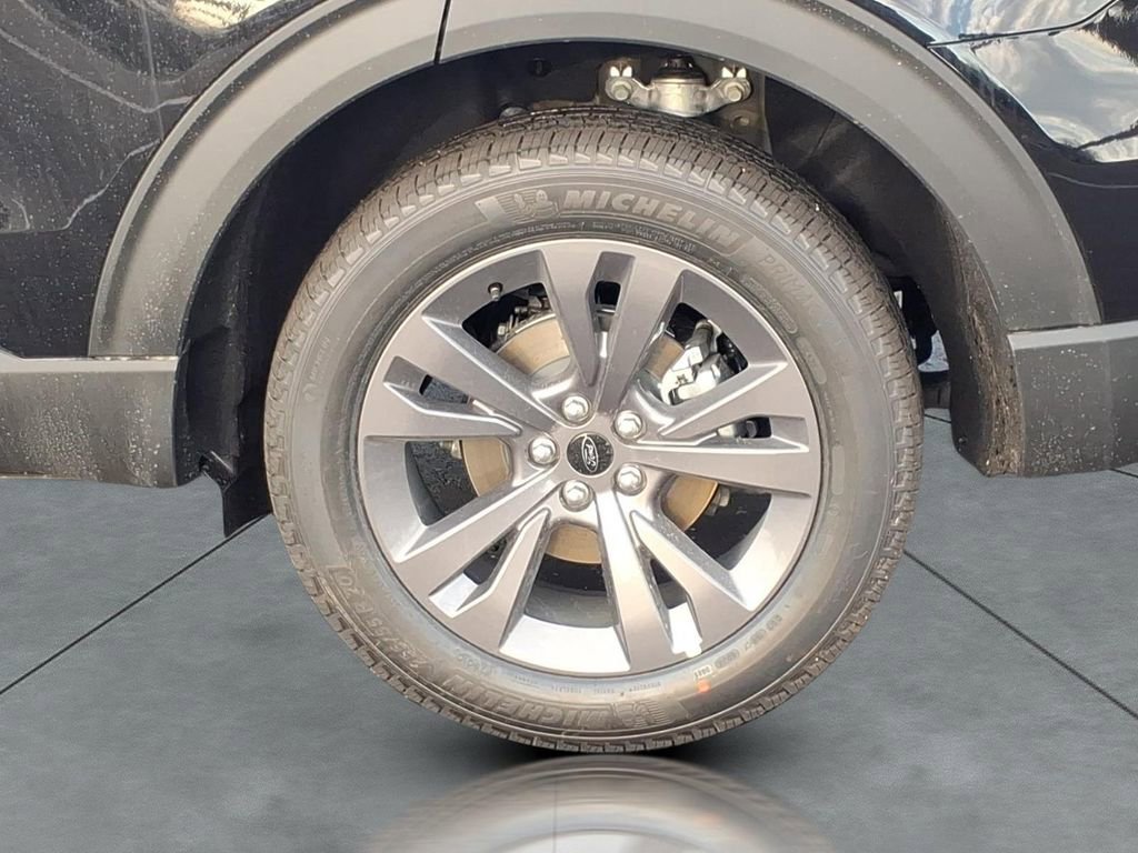 New 2026 Ford Explorer Active image 4