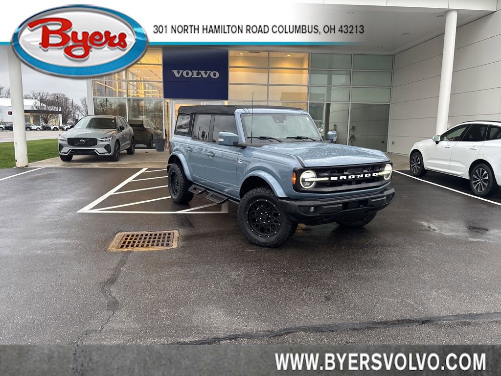 Used 2023 Ford Bronco Outer Banks image 1