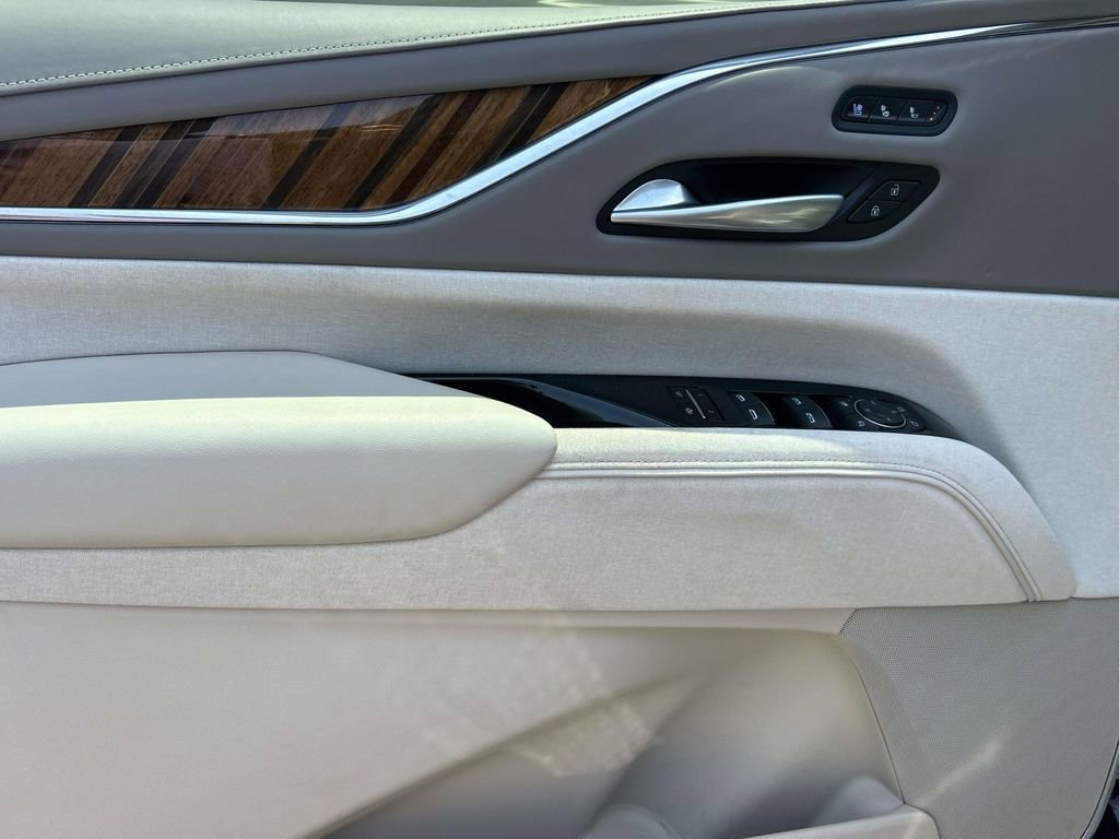 Certified 2023 Cadillac Escalade Sport Platinum w/ Heavy-Duty Trailer Package AWD/4WD image 27
