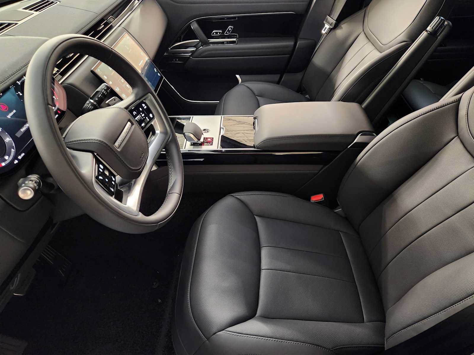New 2026 Land Rover Range Rover SE AWD/4WD image 13
