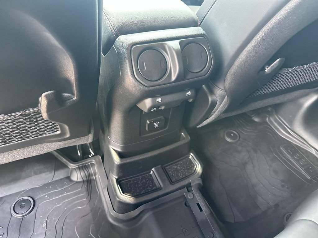 Used 2026 Jeep Wrangler Unlimited Rubicon AWD/4WD image 63